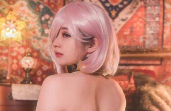 下载Hatori Sama的飞霄图集，崩坏的美学让你心跳加速！